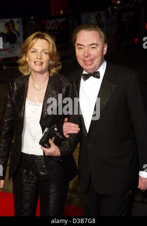 (Dpa) - Il compositore britannico Lord Andrew Lloyd Webber e sua moglie Madelaine arriva alla premiere mondiale del nuovo film di James Bond 'Die un altro giorno' a Londra, 18 novembre 2002. La premiere ha preso parte al Royal Albert Hall ed era frequentato da una schiera di stelle e la regina. Foto Stock