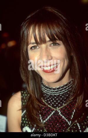 (Dpa) - attrice francese Sophie Marceau ('La boum', 'Braveheart", "Il mondo non è abbastanza'), raffigurato all'Ungaro fashion show di Parigi, 22 gennaio 2003. Foto Stock