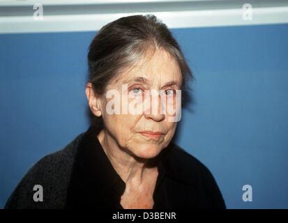 (Dpa file) - attrice tedesca Hanne Hiob, figlia di Bertholt Brecht e Marianne Zoff, mostrato durante la fiera del libro di Francoforte, ottobre 1993. Foto Stock