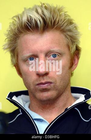 (Dpa) - ex tedesco la stella del tennis Boris Becker, raffigurato in Amburgo, 8 maggio 2003. Foto Stock