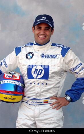 (Dpa) - colombiano di pilota di Formula Uno Juan Pablo Montoya (BMW-Williams) pone sull'Albert Park Race Track in Melbourne, 7 marzo 2003. La Australian Grand Prix scollegherà la stagione di Formula Uno il 9 marzo 2003 a Melbourne. Foto Stock