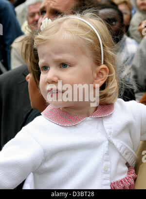 (Dpa) - Principessa Elisabetta, figlia del belga Crown Prince Philippe, prende parte della nazionale belga per le festività di Bruxelles, Belgio, 21 luglio 2005. (Paesi Bassi) Foto Stock