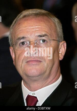 (Dpa) - Martin Winterkorn, Presidente della Audi AG il costruttore di auto, picture prima dell' inizio della international automobile show IAA di Francoforte sul Meno, Germania, 8 settembre 2003. Foto Stock