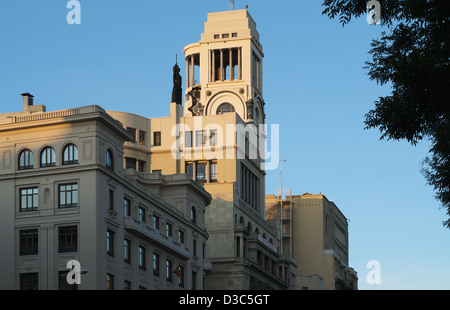 Madrid, Spagna, un edifici Art Deco sulla Gran Via Foto Stock