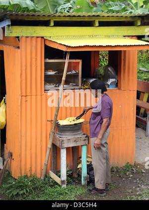 Cibo caraibico in stallo,DOMINICA Foto Stock