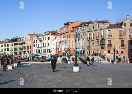 Vista lungo il Canal Grande della città di affondamento Venezia Italia Foto Stock