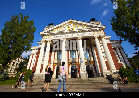 La Bulgaria, l'Europa, Sofia, il neo-classico Teatro Nazionale. Foto Stock