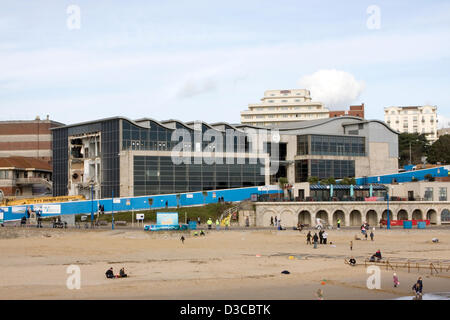 Febbraio 2013 - lavori di demolizione inizia a Bournemouth più odiato edificio, il cinema IMAX e un complesso di svaghi. Foto Stock