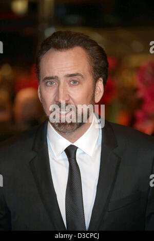 Attore Nicolas Cage arriva alla premiere di 'L'Croods' durante la 63a edizione annuale Festival Internazionale del Cinema di Berlino aka Berlinale a Berlinalepalast a Berlino, Germania, il 15 febbraio 2013. Foto: Hubert Boesl Foto Stock