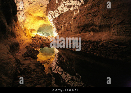 Arrieta, Spagna, la Cueva de los Verdes Foto Stock