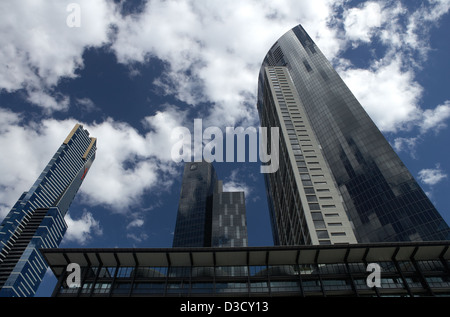 Melbourne, Australia, grattacielo di Southbank sul fiume Yarra Foto Stock