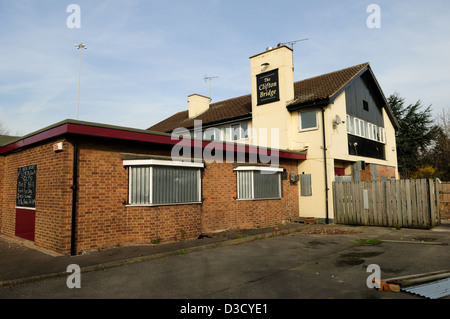 Abbandonato casa pubblica,il Clifton Bridge ,Nottingham Inghilterra. Foto Stock