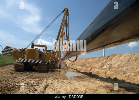 Schulzendorf, Germania, di cui l'Opal gas pipeline con il lato albero bruchi Foto Stock