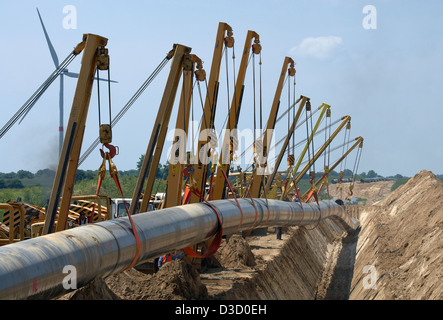 Schulzendorf, la Germania, l'Opal gas pipeline con lato inferiore bruchi ad albero Foto Stock