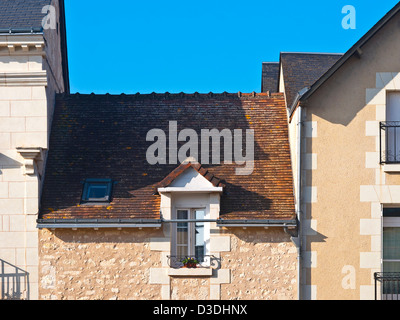 Divario tra case / tetto basso - Francia. Foto Stock