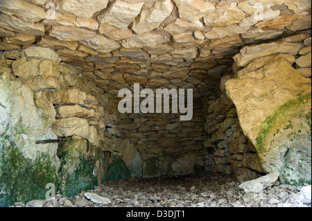 Belas Knap chambered neolitico long barrow vicino a Winchcombe, Gloucestershire, Regno Unito Foto Stock