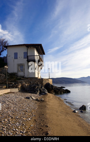 Tradizionale casa residenziale presso il golfo Pagasitic (Grecia) Foto Stock