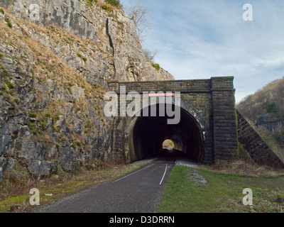 Rusher Tunnel di taglio sul Mosal Trail nel distretto di Peak Derbyshire England Regno Unito Foto Stock