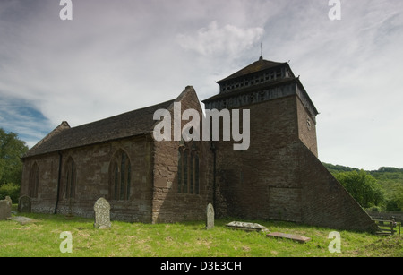 La chiesa di St.Bridget si trova nel villaggio di Skenfrith nel Monmouthshire nel Galles del Sud-Est, Regno Unito Foto Stock