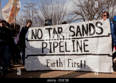 Gli attivisti del clima protestando Keystone XL pipeline (tar sands) - Washington DC, Stati Uniti d'America Foto Stock