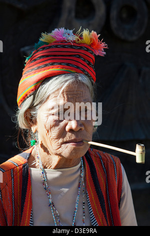 Il Kalingas sono il popolo indigeno del Kalinga sono della Cordigliera, Luzon, Filippine. Foto Stock