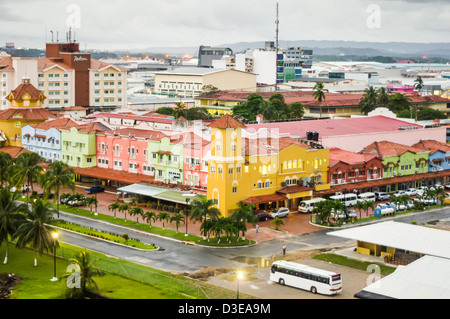 Il Colon, Panama, il mercato e il terminal per navi da crociera a Colon 2000 Foto Stock