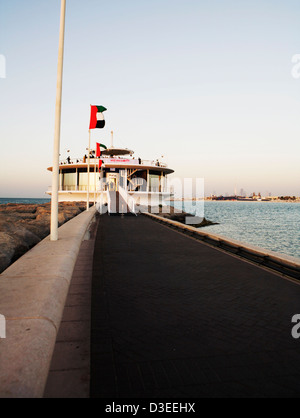 La Marina Ristorante di Pesce Dubai EMIRATI ARABI sul molo vicino al Jumeirah Beach Hotel Foto Stock