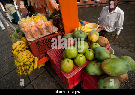 Frutta fresca stand Foto Stock