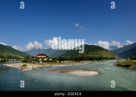 Punakha Dzong,una splendida fortezza tra due fiumi principali,incredibile posizione della ex capitale,Bhutan,36MPX,Hi-res Foto Stock