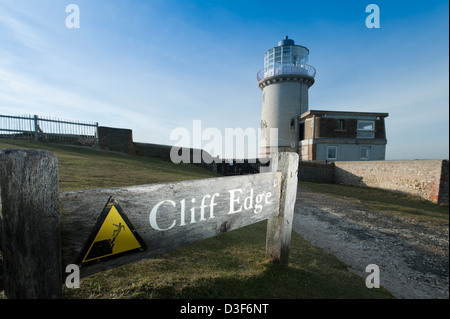 Belle Tout Lighthouse vicino alla parte superiore di Beachy Head Cliff in East Sussex, Inghilterra, Regno Unito. Foto Stock
