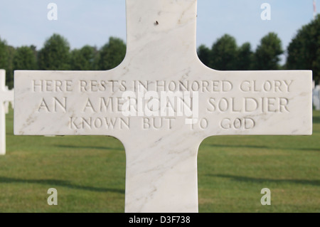 Tomba di un ignoto soldato americano in Oise-Aisne Cimitero Americano, Fère-en-Tardenois, Aisne, Picardia, Francia. Foto Stock