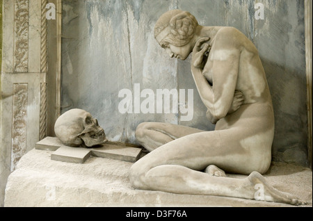 Genova, Italia, scultura grave sul cimitero monumentale di Staglieno Foto Stock