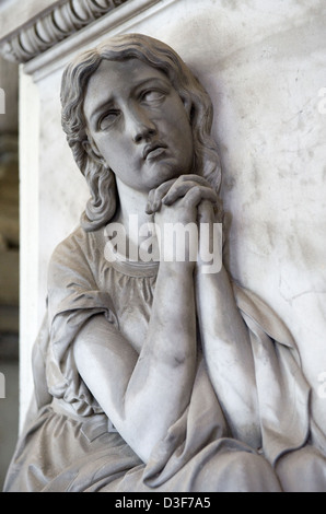 Genova, Italia, scultura grave sul cimitero monumentale di Staglieno Foto Stock