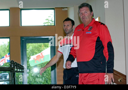 In Galles il calcio il capitano Ryan vedi figg. *** annuncia il suo ritiro dal calcio internazionale al Vale Hotel, Cardiff. Foto Stock