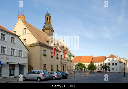 Bad Belzig, Germania, il municipio sulla piazza del mercato di Bad Belzig Foto Stock