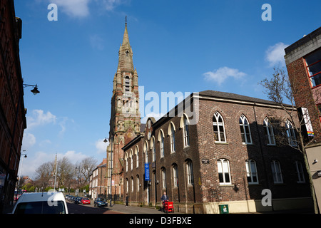 St Patricks scuola nazionale e chiesa donegall street Belfast Irlanda del Nord Regno Unito Foto Stock
