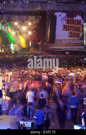 Berlino, Germania, di fronte al pubblico Konzertbuehne sulla Berlin Music Week 2010 Foto Stock