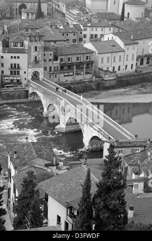 Verona - ponte di pietra da Castel San Pietro Foto Stock