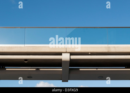 Piede-ponte di Bibliotheca Alexandrina (Biblioteca di Alessandria), Egitto Foto Stock