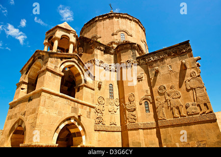 Decimo secolo degli Armeni ortodossi Cattedrale di Santa Croce sull isola Akdamar, lago Van in Turchia Foto Stock