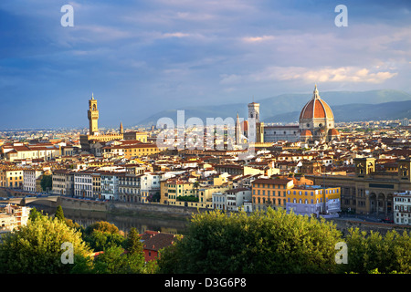 Vista Panoramica di Firenze con il Palazzio Vecchio e il Duomo, Italia Foto Stock