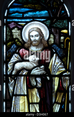 "Io sono il buon pastore " vetro macchiato, la chiesa di Sant'Andrea freddo Aston, Gloucestershire, England, Regno Unito Foto Stock