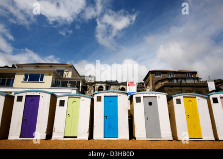 Cabine sulla spiaggia, a Ventnor Beach nell'Isola di Wight Foto Stock