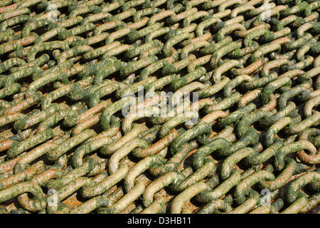 Catene di metallo utilizzati presso la catena di Cowes ferry per l'Isola di Wight Foto Stock