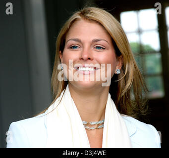 (Dpa) - Svedese Princess Madeleine sorrisi come ella assiste i festeggiamenti in occasione della nazionale svedese per la giornata presso il Palazzo Reale di Stoccolma, Svezia, 06 giugno 2005. (Paesi Bassi) Foto Stock