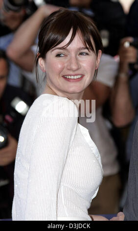 (Dpa) - attrice Emily Mortimer in occasione della presentazione del suo film "Punto di aggancio" al 58th International Film Festival di Cannes, Francia, 12 maggio 2005. Foto Stock