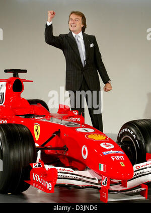 (Dpa) - Fiat il Presidente Luca di Montezemolo nella foto durante la presentazione della nuova Ferrari F 2005 gara monoposto di Maranello, Italia, 25 febbraio 2005. Foto Stock