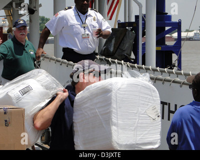 Preparazione del Thomas Jefferson per la sua missione Foto Stock