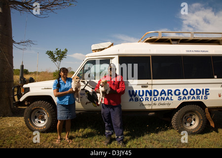 Colin e Maria Morgan, Wundargoodie Safari aborigena, basato in Wyndham, Australia occidentale Foto Stock