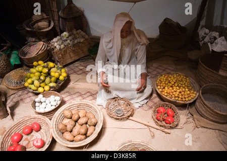 Oggetti in esposizione presso il Museo Nazionale del Bahrain, Manama, Bahrain Foto Stock